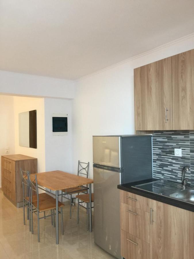 Eleana'S Apartments Gouvia Bagian luar foto