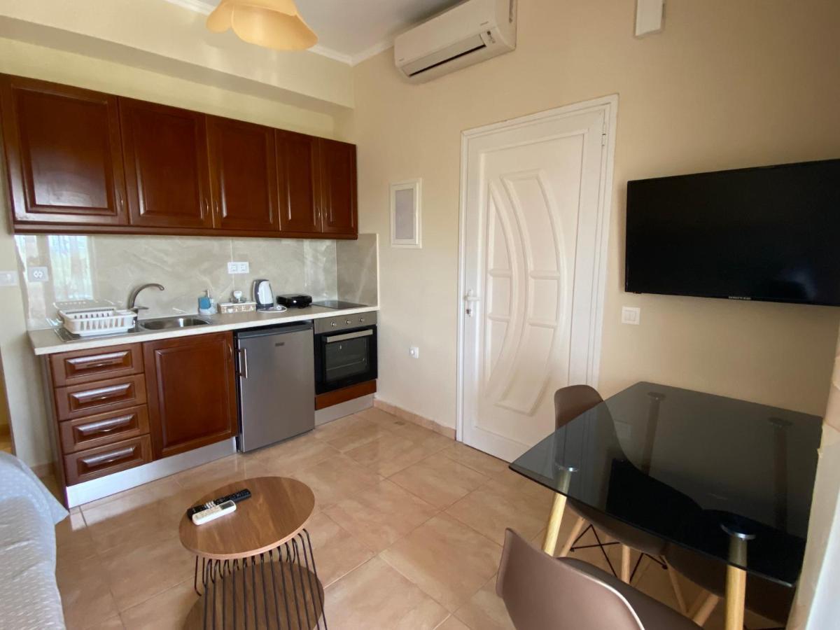 Eleana'S Apartments Gouvia Bagian luar foto